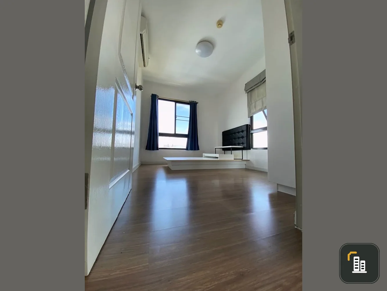 For sale: I Condo Sukhumvit 105, 5th floor, corner room, fully furnished, ready to move in. Interested in owning one? Hurry and reserve now. Don't mis