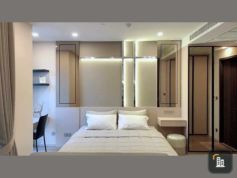 For rent: Ashton Asoke, 22nd floor, fully furnished, ready to move in, book now, hurry!