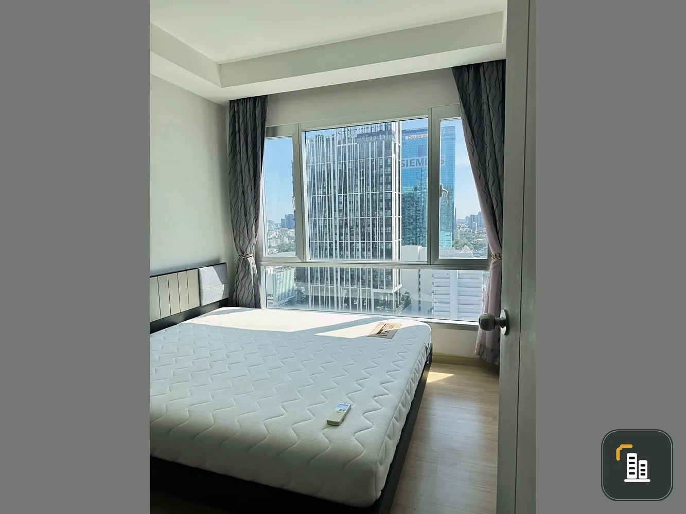 Urgent sale! Condo True Thonglor, 21st floor, open view, river bend, complete here, just come with your belongings and move in. Don't miss out!