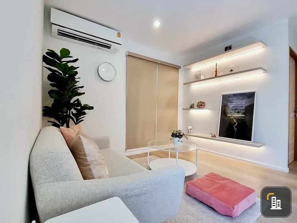 For sale: The Key Phahonyothin, 4th floor, corner room, beautiful room, comes with complete decorations. Interested, hurry and reserve now.