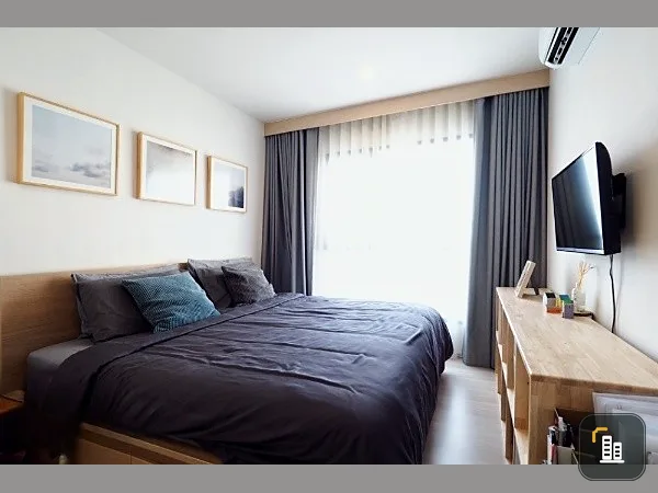 For sale: Life Sukhumvit 48, 10th floor, beautifully decorated room, nice to live in, not hot, with built-in furniture. Reserve first, get it first.