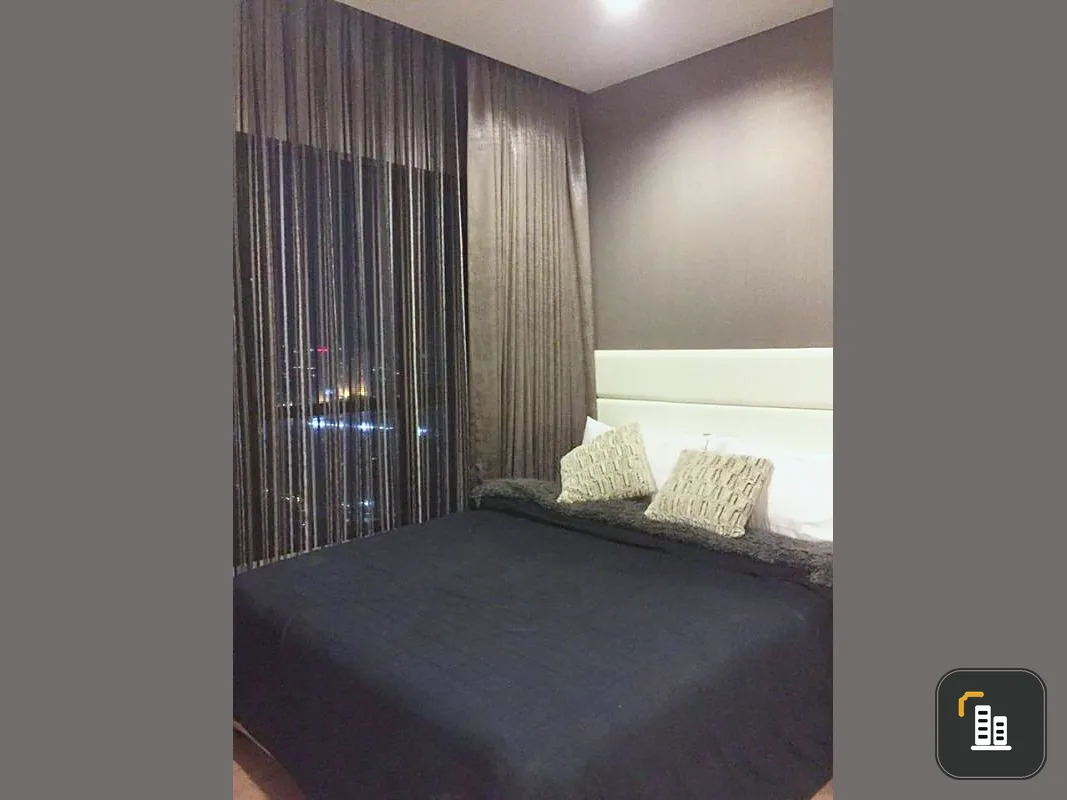 Rent Urbano Absolute Sathon-Taksin. Simple decorated room, new room, ready to move in, very high floor