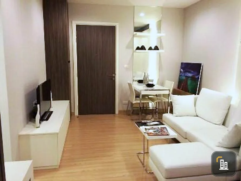 Urbano Absolute Sathon-Taksin for sale. Nice decorated room, north side, quiet, unblocked view, ICONSIAM view.