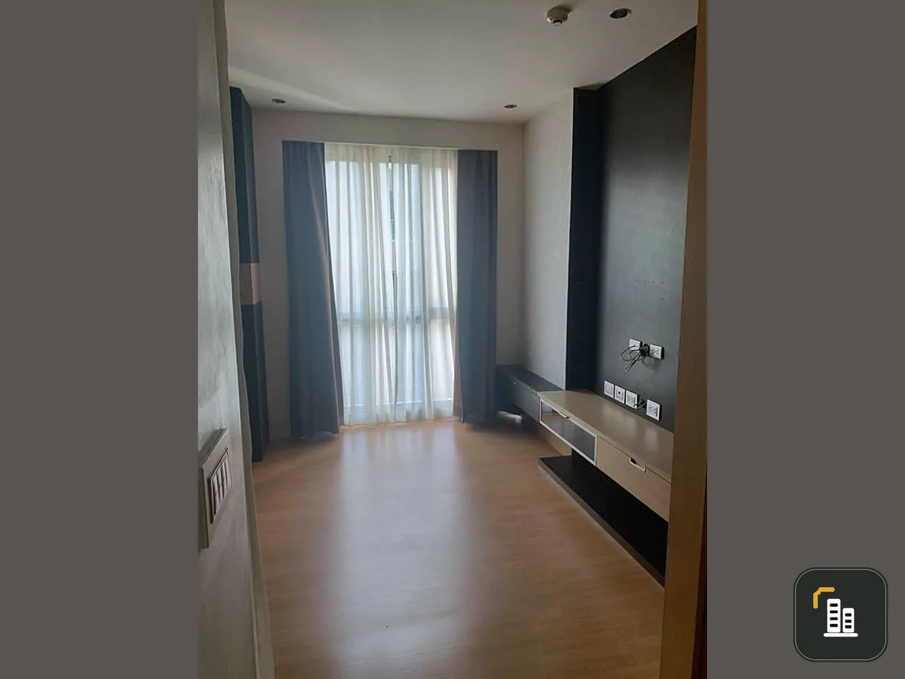 Urgent sale! Condo The Room Sukhumvit 62, spacious room, built-in throughout the room, very attractive price. If you don't reserve, you'll regret it.