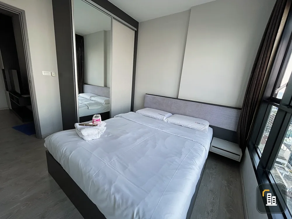 For sale: The Base Pattaya Central (Pattaya Central), 17th floor, sea view + city, all appliances in the room are complete, must book.