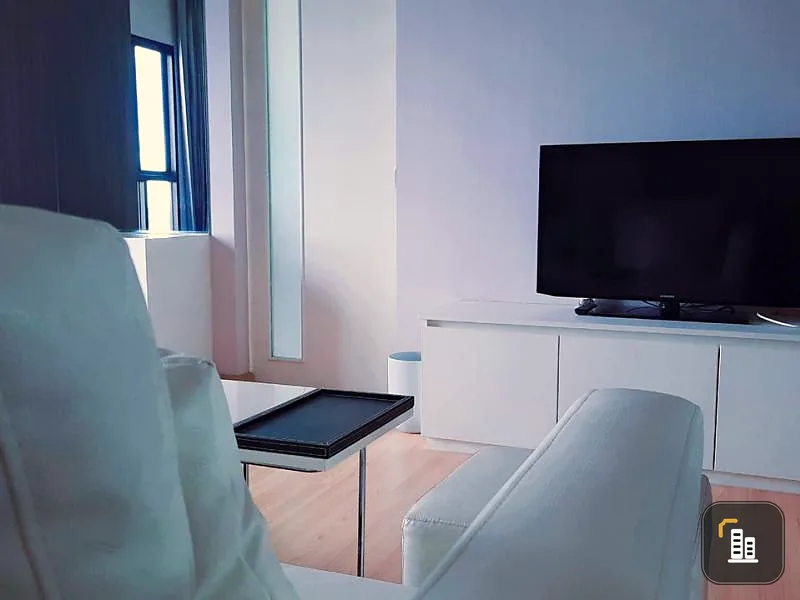 Urbano Absolute Sathorn-Taksin for sale, simple decorated room, white tone, separate kitchen, no smoke smell, ready to move in