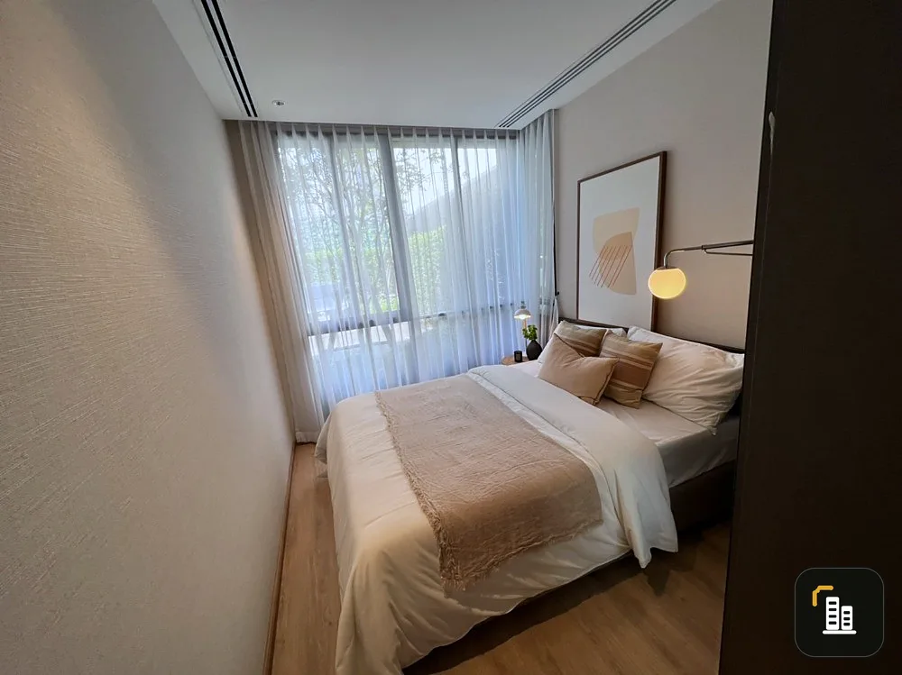 Selling down payment Noble New District R9, high floor, spacious room, not hot, nice project, convenient transportation, come and book now.