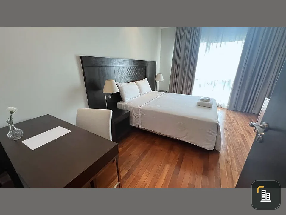 For rent Lumpini Park view, spacious room, worthwhile use of space, hurry up and book now before you miss the opportunity.