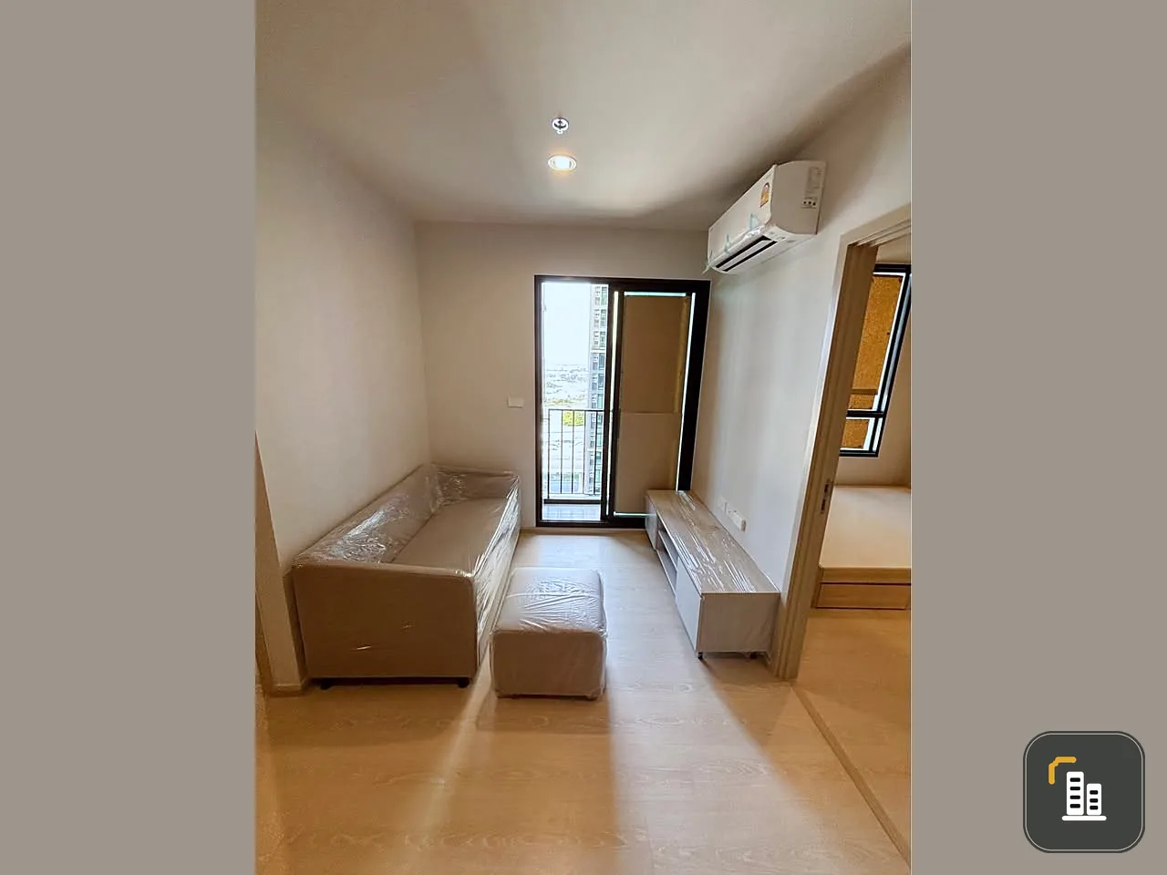 Selling down payment Noble New Mega Plus Bangna, good room number, corner room, high floor, not hot, no sunlight, can you not book it?