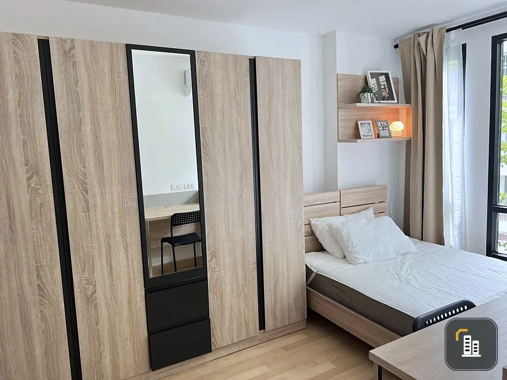 For sale: Lipp Ramkhamhaeng 43/1, fully furnished room, cozy style, nice atmosphere, full of electrical appliances. I must say that you must reserve.