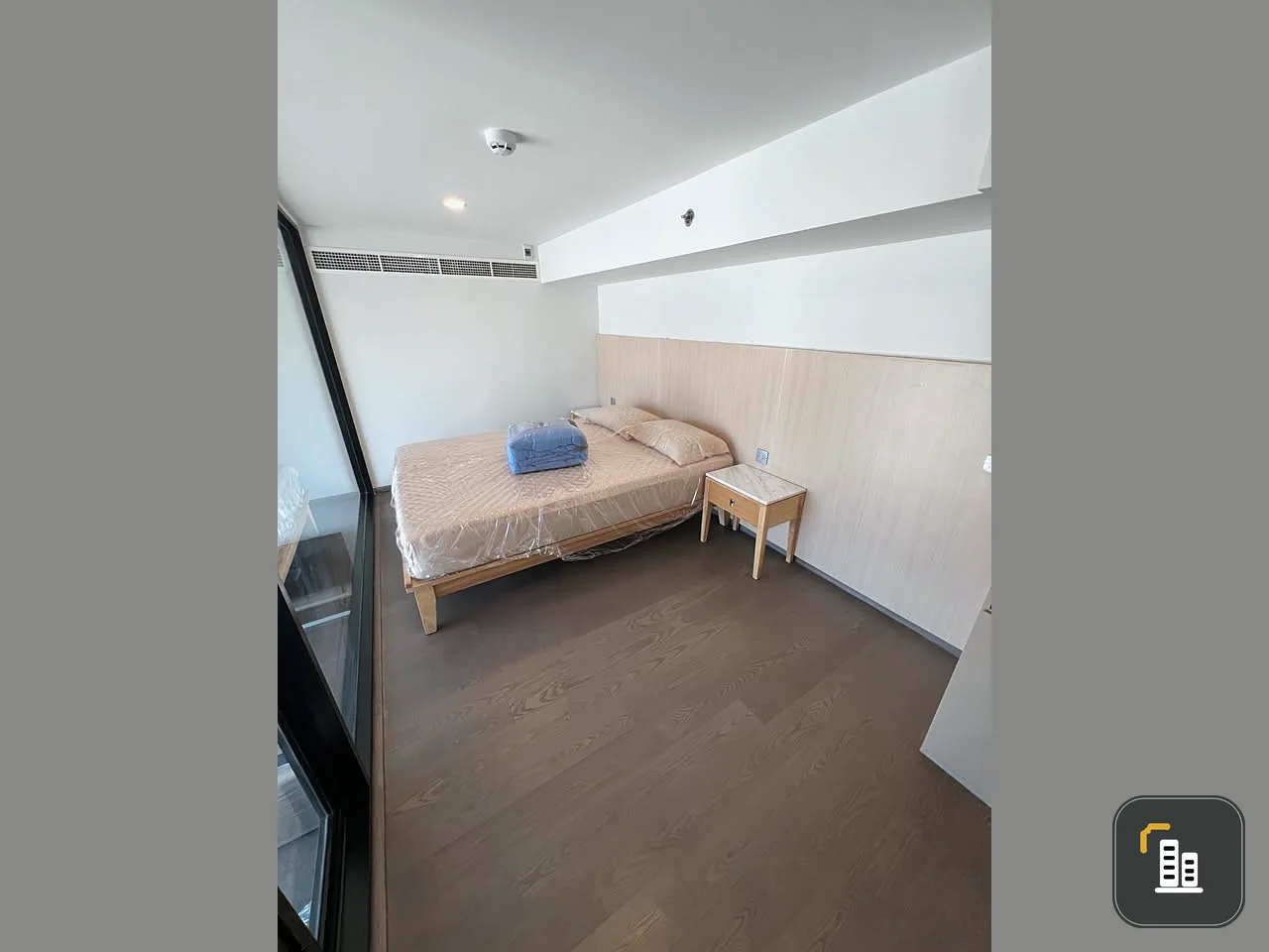 For rent: Park Origin Ratchathewi, a nice room on the 34th floor with an open view. Everything you need in one place. Just bring your belongings and y