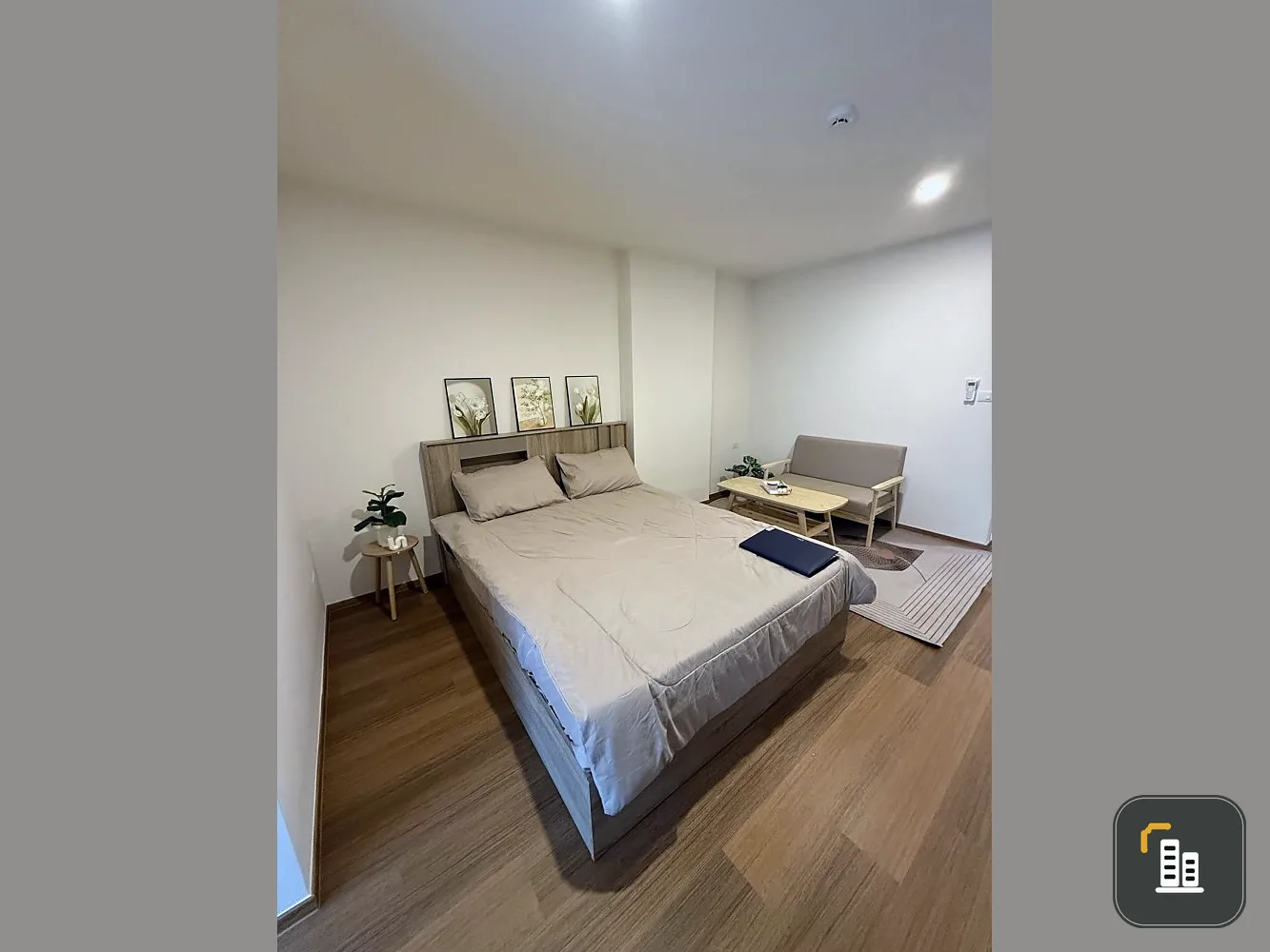 For rent: Lumpini Condo Town Ekamai 48, 6th floor, spacious room, fully furnished + electrical appliances, just come and move in.