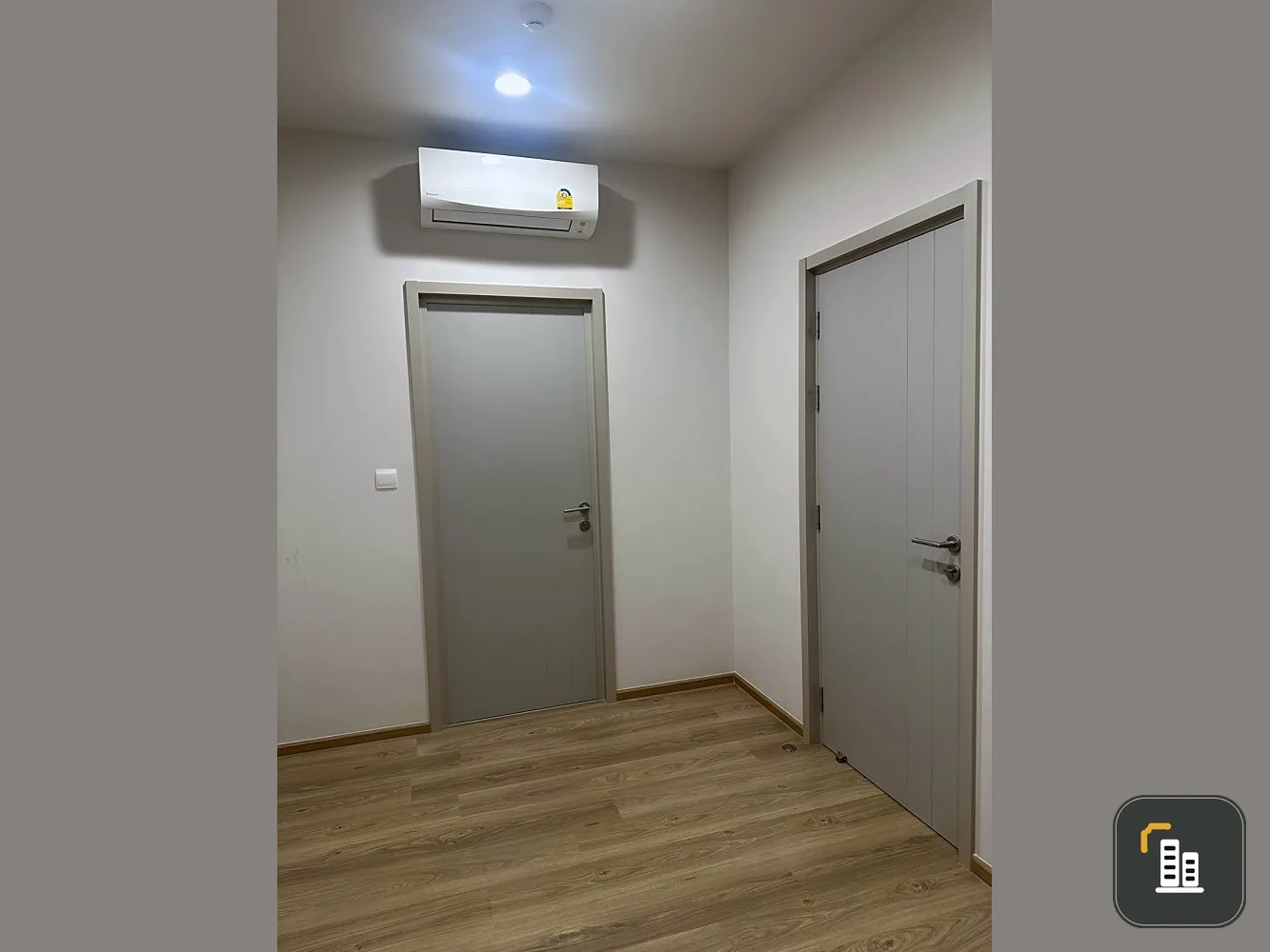 For rent!! Condo Oka House Sukhumvit 36, 17th floor, nice room, good size, don't miss, book now!!