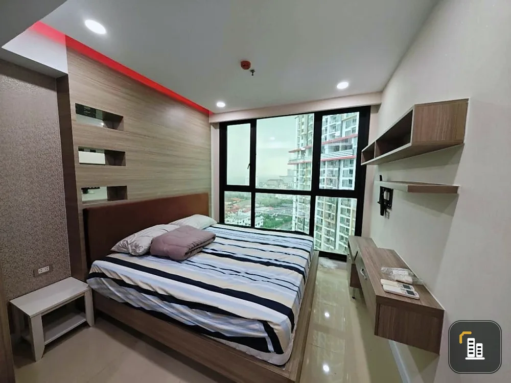 For sale: Dusit Grand Condo View (Jomtien), 17th floor, city view, sea view, fully furnished, hurry and book before you miss out.