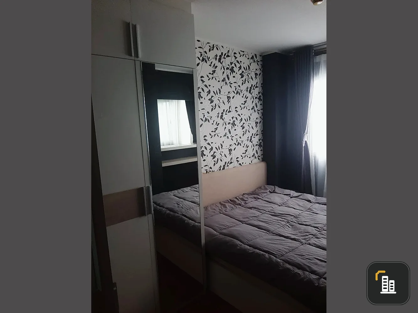 For sale: Lumpini Condo Town Ramintra - Nawamin, 19th floor, great view, decorated with awesome wallpaper. Interested in owning one, reserve now.