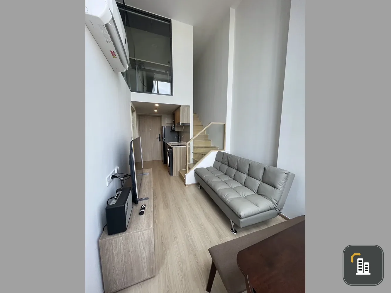 For rent, Life Rama 4 - Asoke, 34th floor room, very high, Sukhumvit city view, fully fitted room, hurry up and grab it.