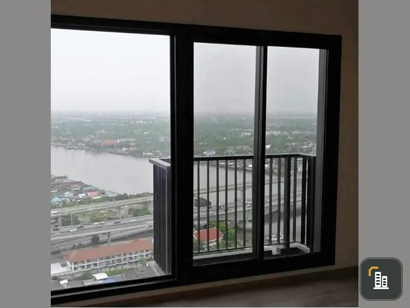 Condo for sale: The Politan Rive, empty room, reasonable price, 33rd floor, river view. Room decorating enthusiasts must hurry and book.