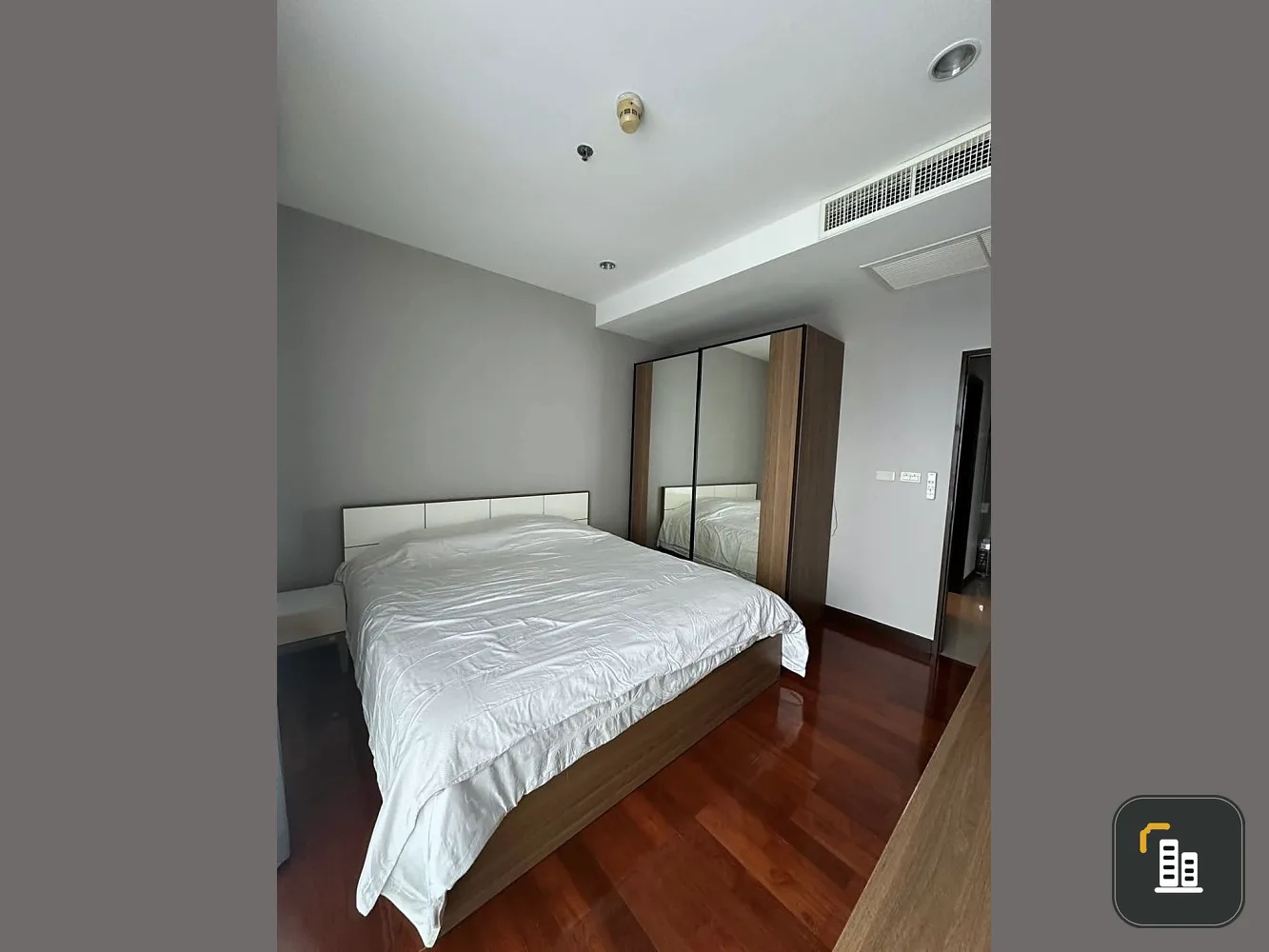 For sale, for rent, Prime 11 condo, corner room, private, fully furnished, ready to move in, hurry to reserve now.