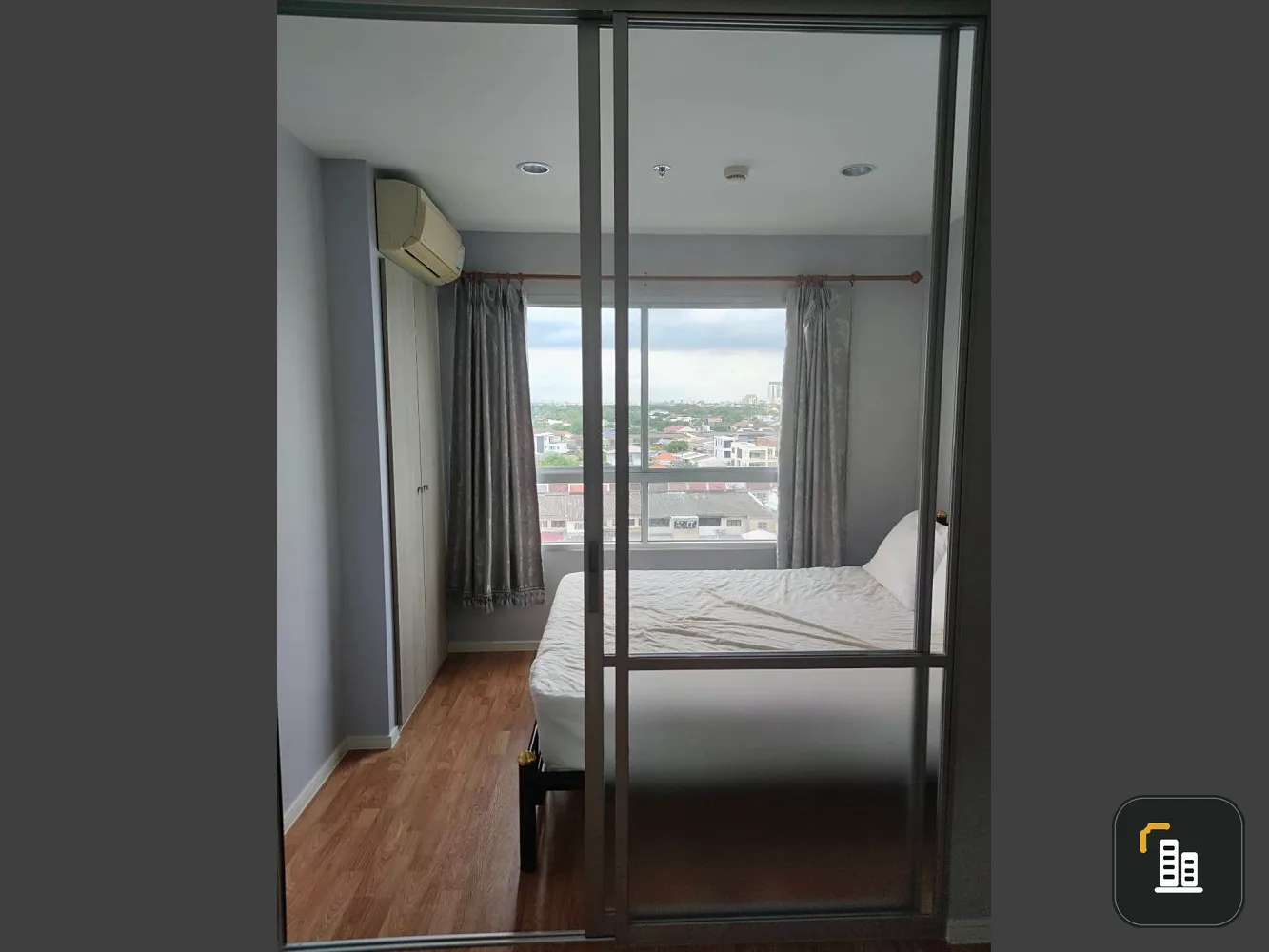 Urgent sale, Lumpini Nawamin Sri Burapha, 8th floor, empty room, those who like to decorate, don't miss out, hurry up and reserve ownership.