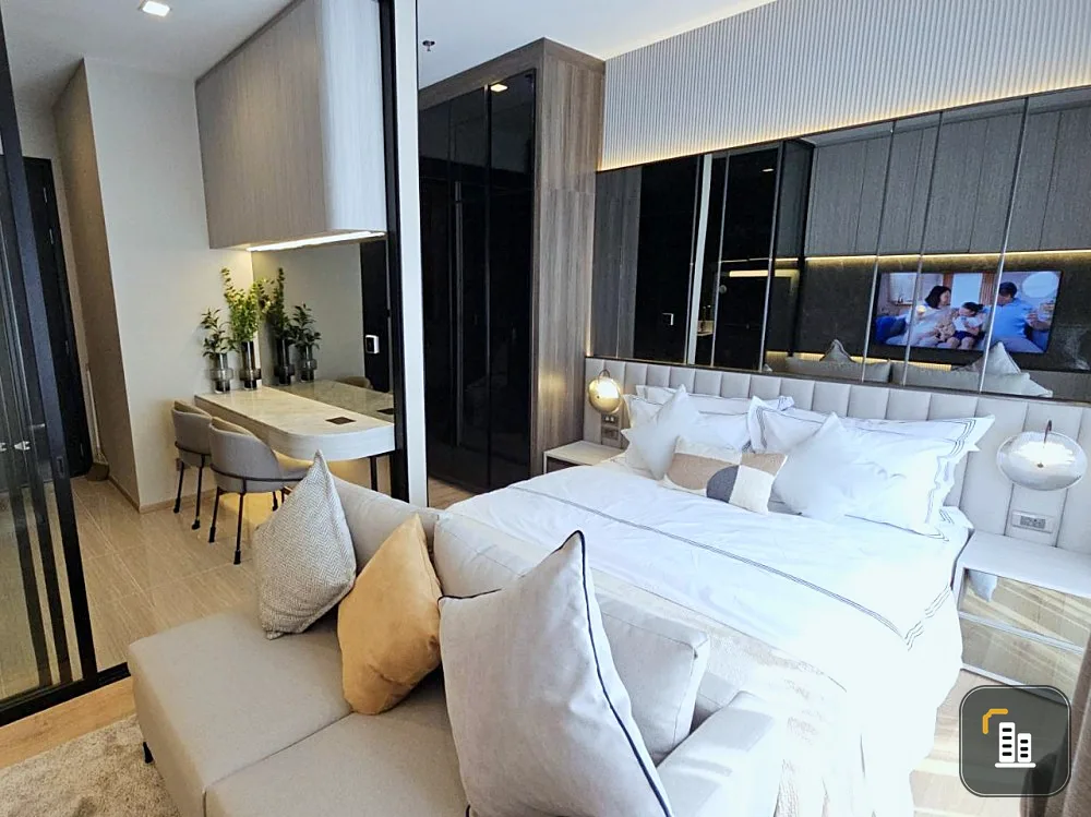 For sale, for rent, Noble Around Ari, high floor, beautifully decorated with built-in furniture and electrical appliances, book now.