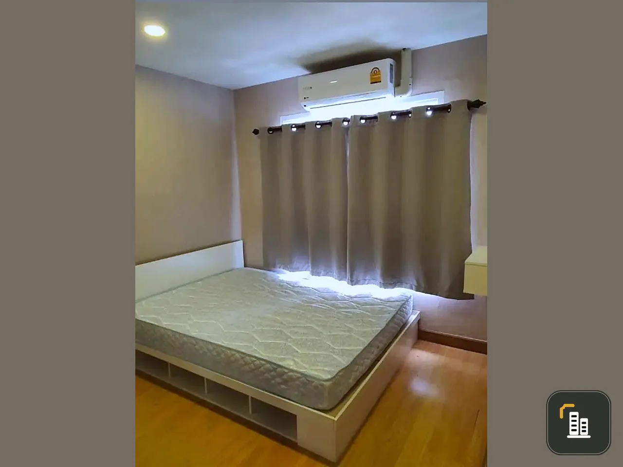 Condo for sale: The Mona Vale Phetkasem 39, separate rooms, perfectly divided into zones. Come and buy now, don't delay.