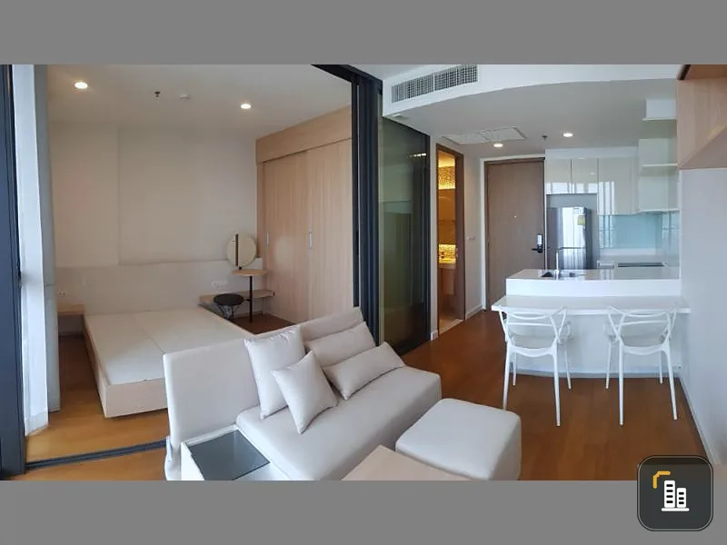For rent, Bright Wongwian Yai, high floor room, very good view, shady atmosphere, very pleasant, guaranteed to be satisfied
