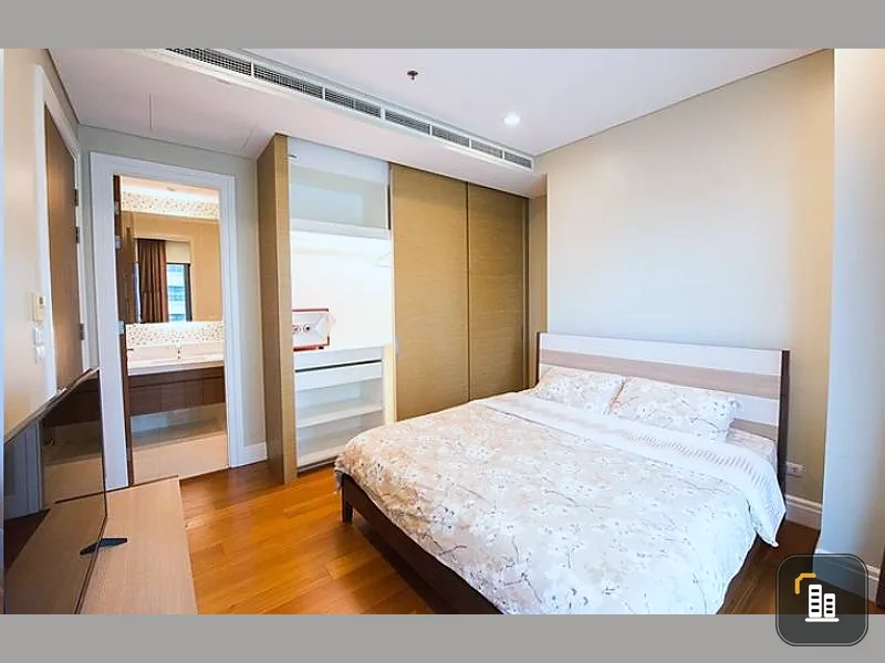 For rent Bright Wongwian Yai, beautiful room, fully furnished. complete electrical appliances Ready to move in today. Book now.