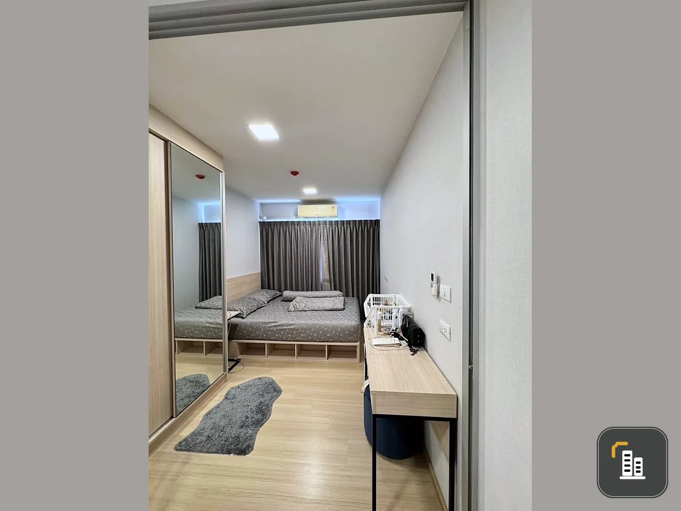 For sale: Plum Condo Rangsit Alive 1, 5th floor, outside view, fully furnished, good price, interested in owning, hurry and reserve now.