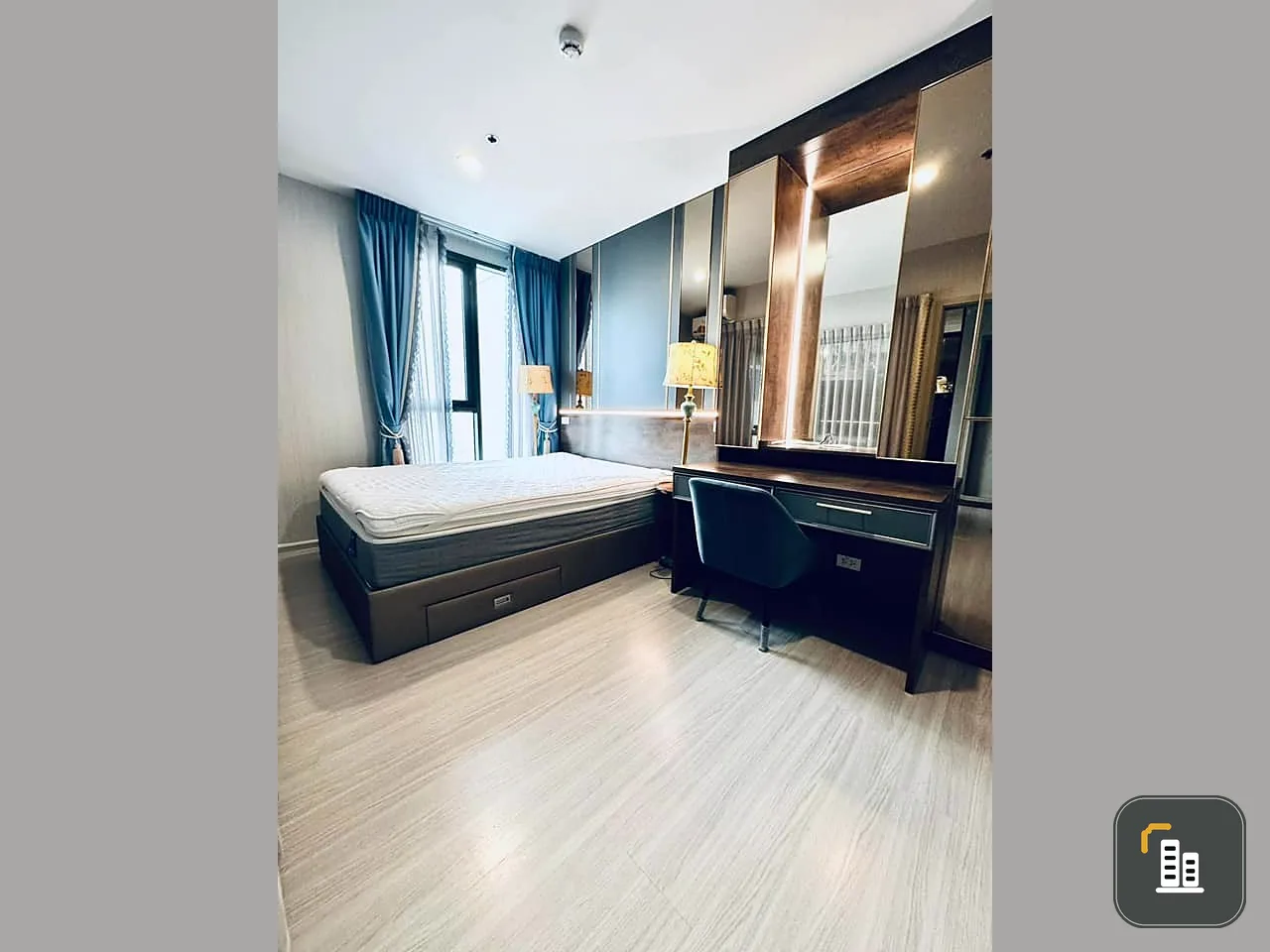 For rent: The Parkland Phetkasem 56, 27th floor, city view + swimming pool, luxurious built-in furniture, move in now, don't delay.