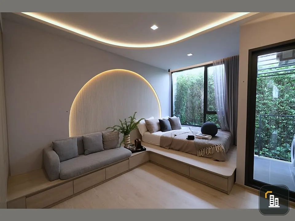 Urgent sale!! Reference Sathorn-Wongwian Yai Building A (A2002) The best location on the floor Good price Hurry up and book now!!