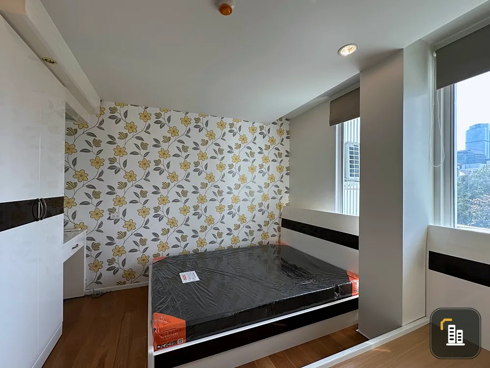 For rent: Focus on Saladaeng, with beautiful wallpaper, excellent view, fully furnished, ready to move in