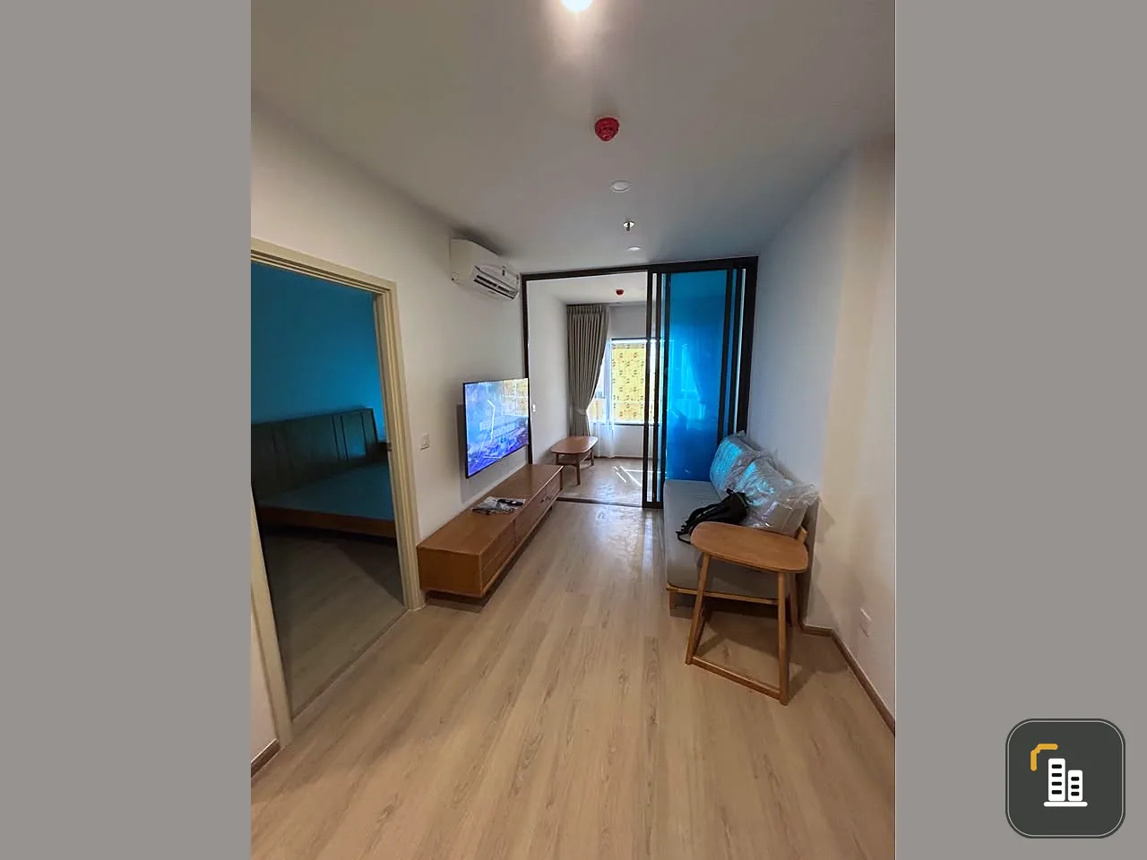 Urgent for rent, Life Rama 4 - Asoke, ready to move in, 11th floor, garden view, great price, you must hurry to reserve.