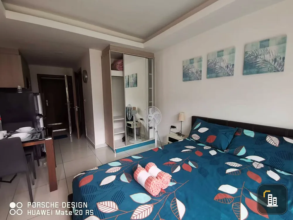 For sale: Laguna Beach Resort 2 (Jomtien), Studio room, 4th floor, Building B, swimming pool view, great feel, must book now.