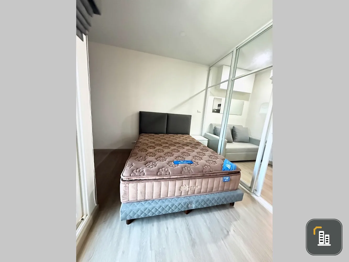 For rent: Supalai Loft, Phasi Charoen Station, fully furnished, complete with electrical appliances, just bring your bags and move in.