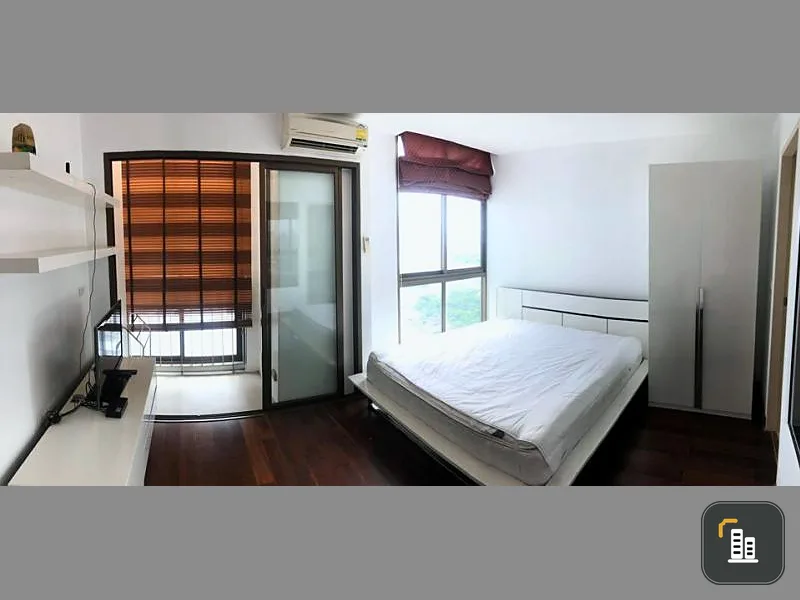 Condo for rent, Ideo Sathorn-Taksin, nice room, 21st floor, city view of Bangkok The room is ready. Hurry up to reserve.