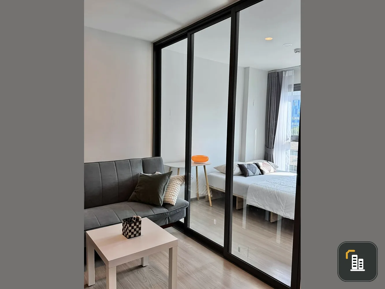 For rent: Aspire Ratchayothin, 4th floor, Chang Building view, no buildings blocking the view, quiet, fully furnished, hurry and grab it now!