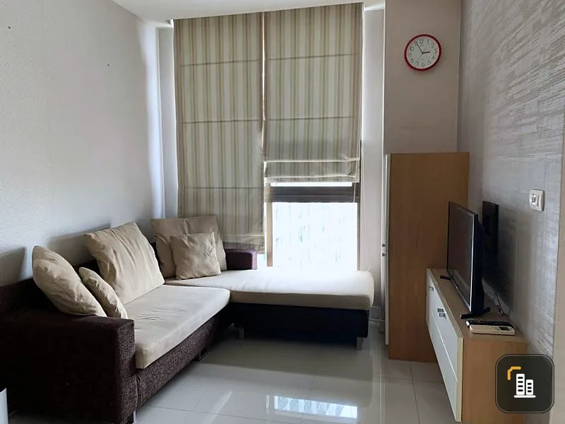 Condo Ideo Sathorn-Taksin, very beautiful room decorated, feel like you are in a hotel. Ready today. Hurry up to reserve.