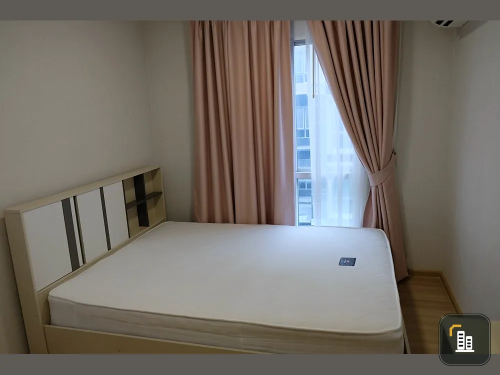 For sale or rent: Plum Condo Mix Chaengwattana, corner room, pool view, bedroom has windows on 2 sides, very worth booking.