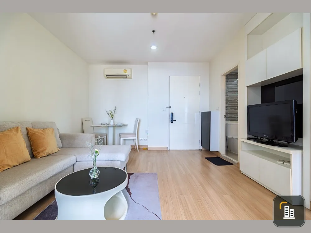 For sale: Life Add Lat Phrao 18, beautiful city view, fully furnished with electrical appliances, just bring your own and move in.