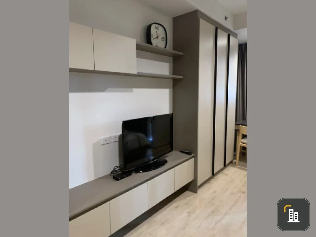 Condo for rent, Ideo Sathorn-Wongwian Yai, beautiful room, heavy furniture, full electrical appliances It's worth renting.