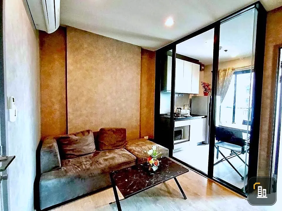 Condo for sale, The Base Central Pattaya, ready to move in, high floor, good investment, good for living, hurry and book.