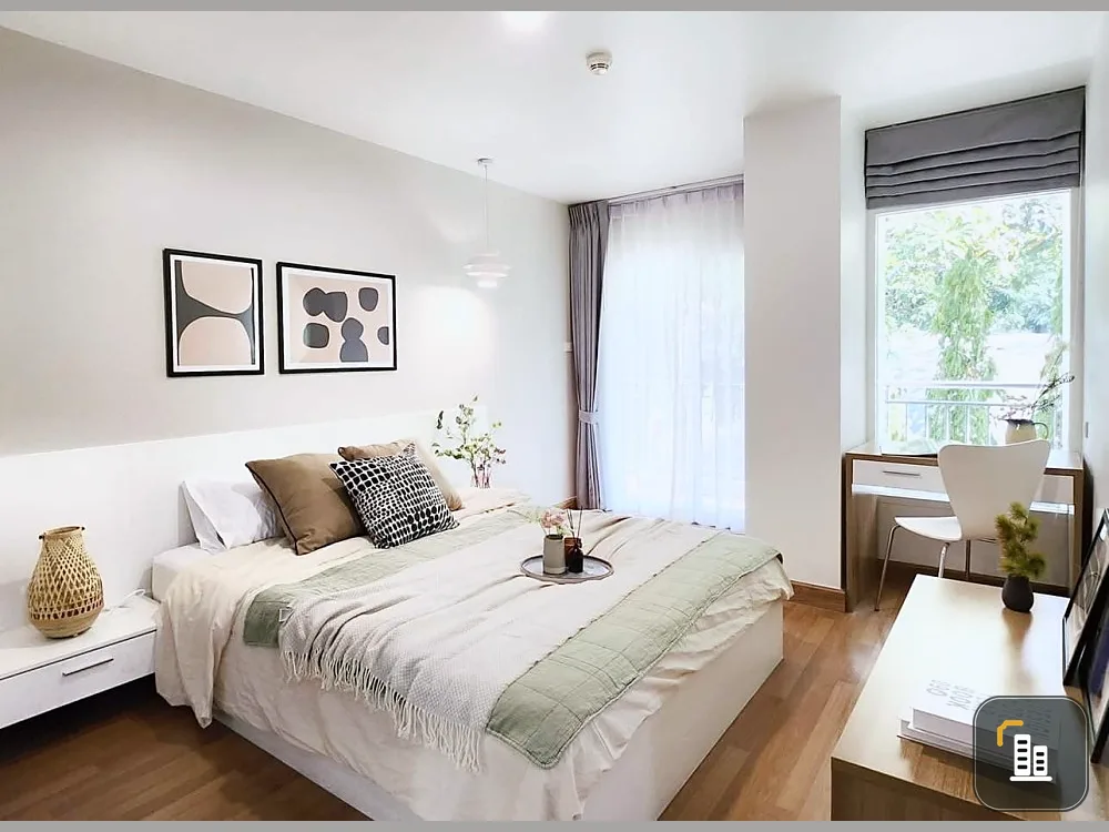 For rent, Greene Suthisan, a beautifully decorated room, warm tones, comes with usable space. Let me tell you, you must not miss it.