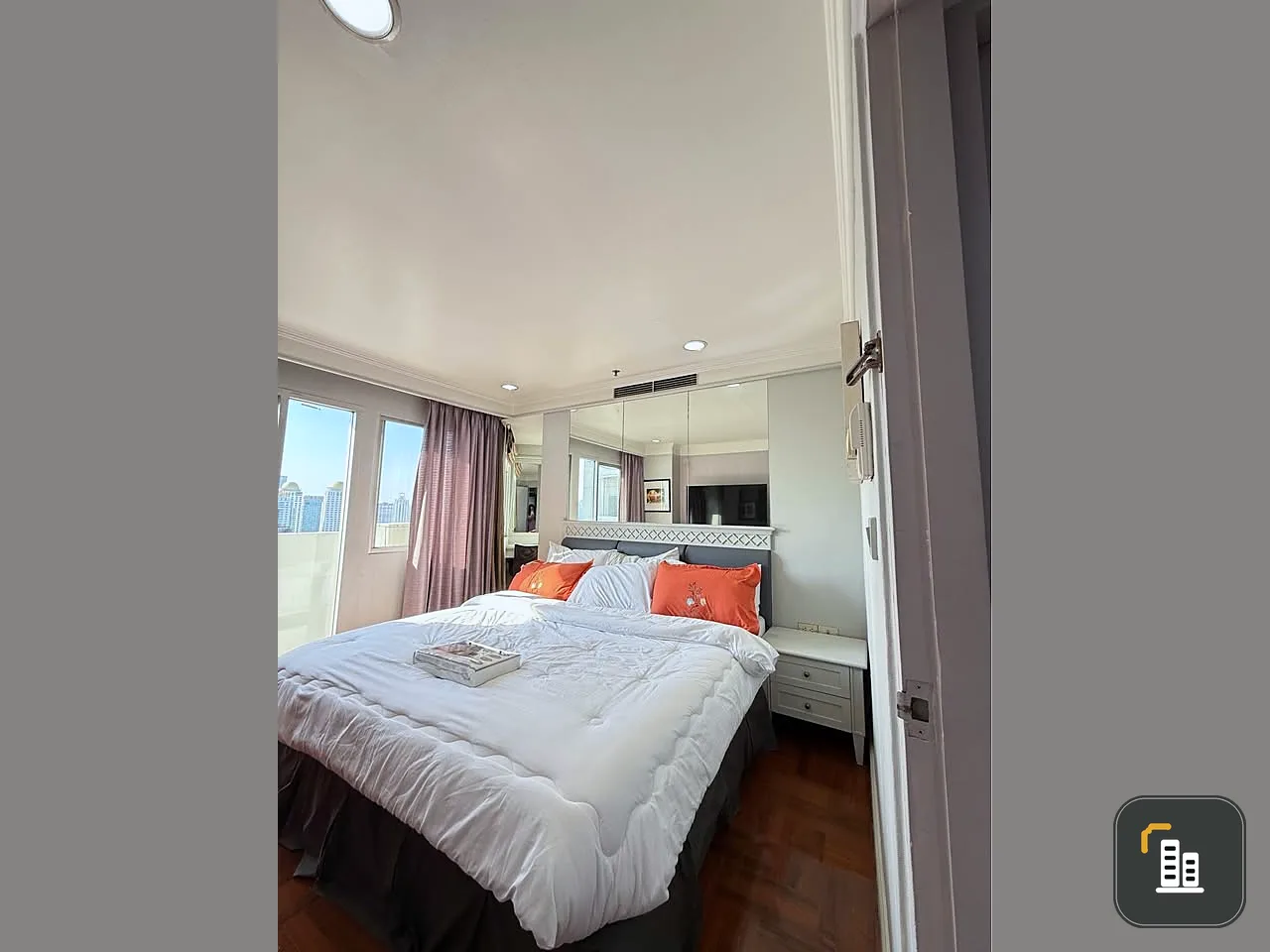 For rent: Life One Wireless, 3rd floor, 3 bedroom style, fully furnished, book now, hurry!