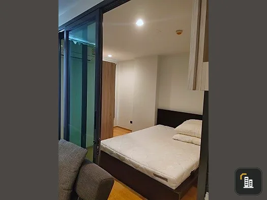 For sale: Hue Sukhumvit, fully furnished, fully decorated! Ready to move in immediately. Interested? Book now!