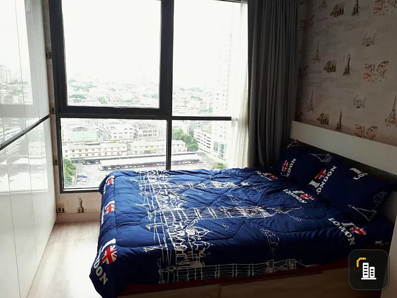 For rent Ideo Mobi Sathorn, 17th floor, beautiful city view. Fully furnished, separate kitchen Hurry up, slow, you don't know