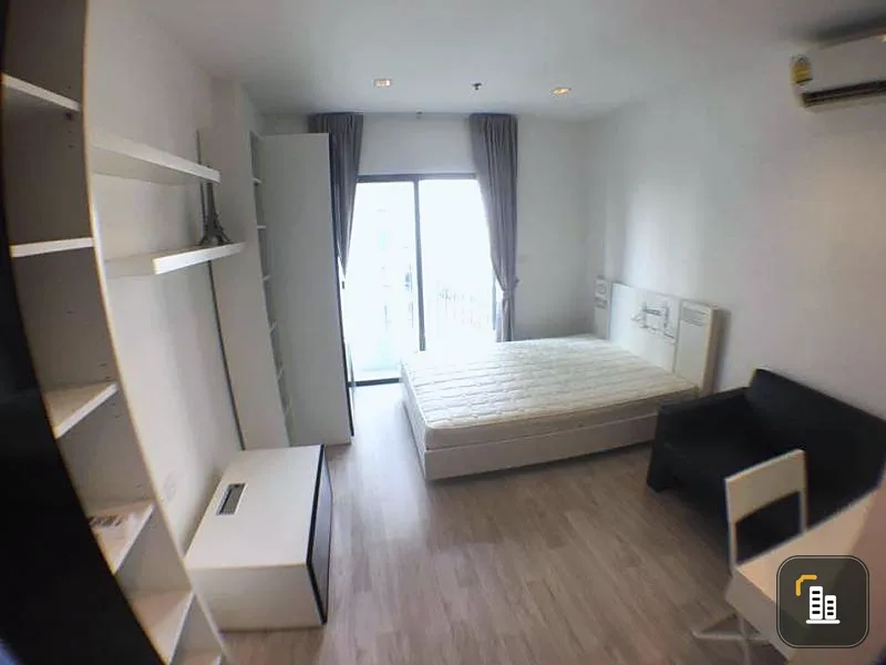 Ideo Mobi Sathorn for rent, beautiful decorated room, clean white tone, built-in furniture, complete electrical appliances Super cool, hurry up