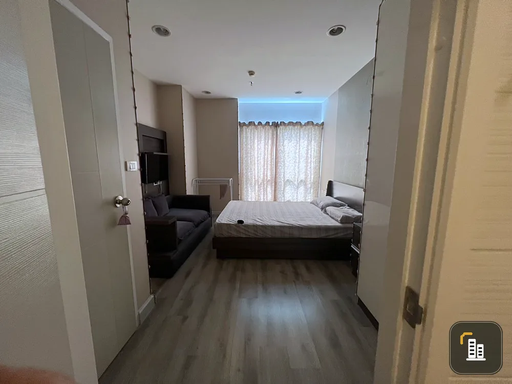 For sale, for rent, Centric Sathorn St. Louis, 22nd floor, nice room, fully furnished, book now.