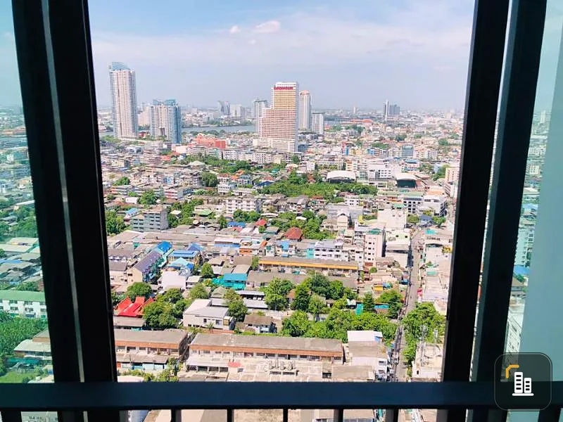 Condo for sale, Ideo Mobi Sathorn-Taksin, 29th floor, beautiful view of the Chao Phraya River. The room is fully furnished, ready to move in. Hurry up to buy.
