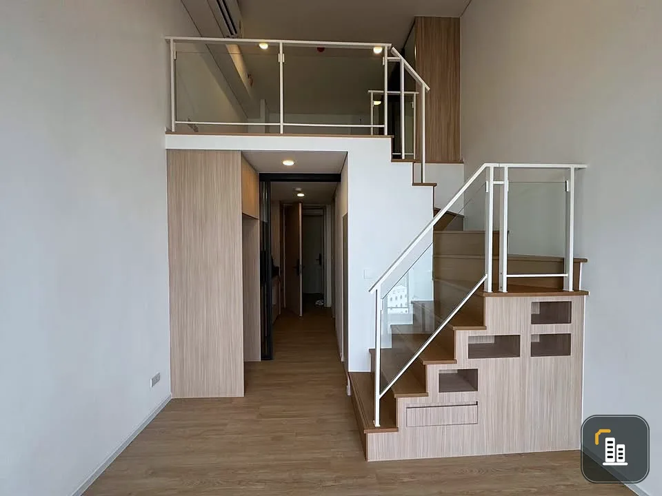 Urgent sale! Condo Landmark at MRT Station, 29th floor, high view, affordable price, must reserve now!