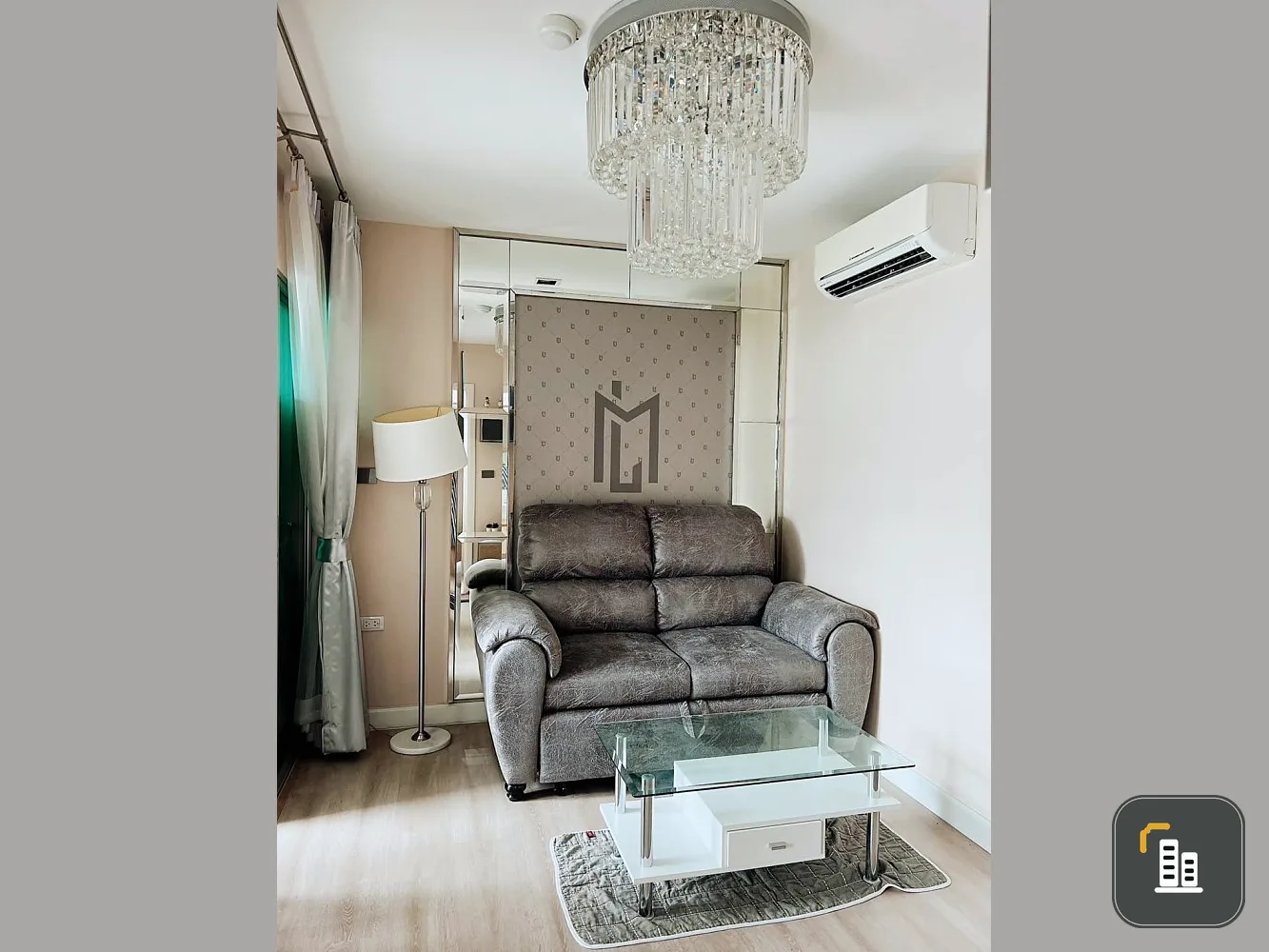 For sale: Metro Luxe Kaset, fully furnished, built-in furniture, ready to move in, convenient for travel, very worth booking.